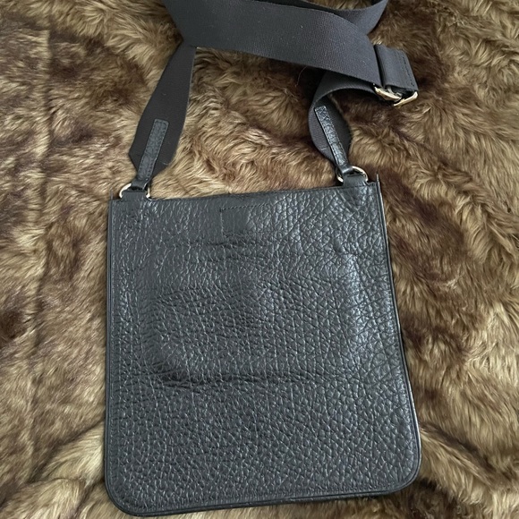 DKNY LEATHER CROSS BODY BAG - Picture 6 of 8